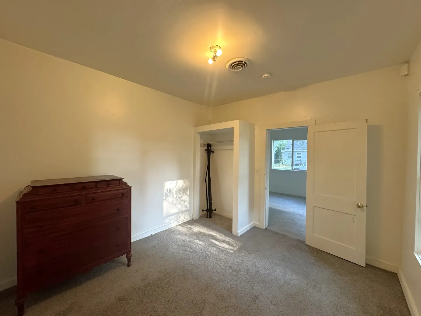 610 E Columbia Avenue IL