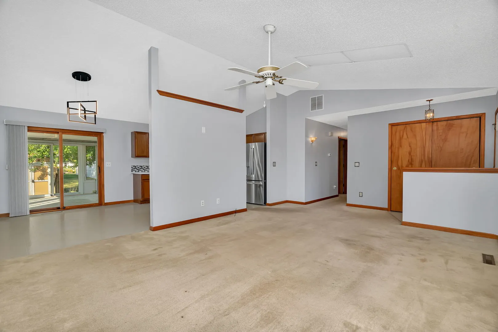641 N Jackson Avenue IL