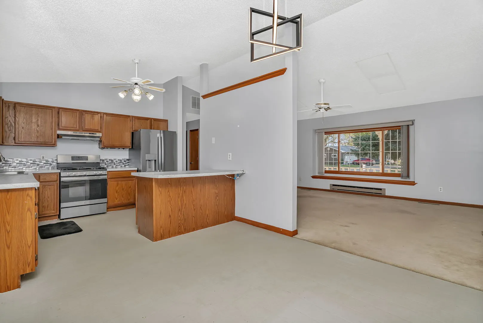 641 N Jackson Avenue IL