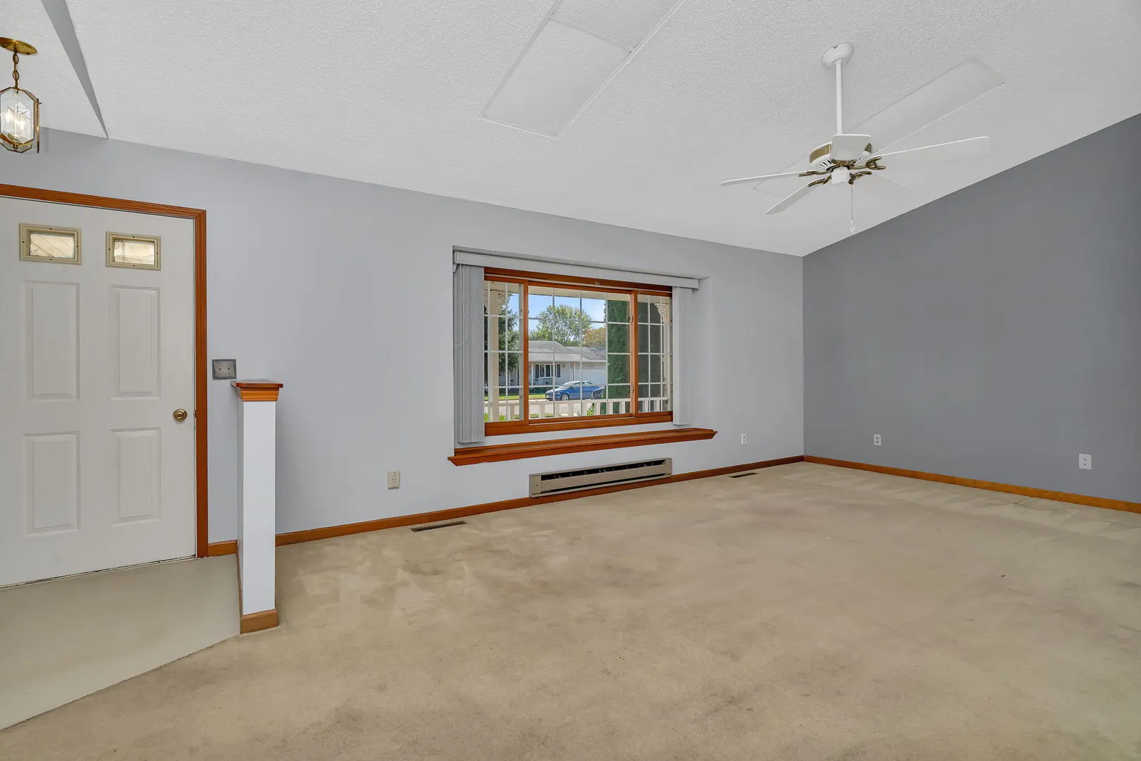641 N Jackson Avenue IL