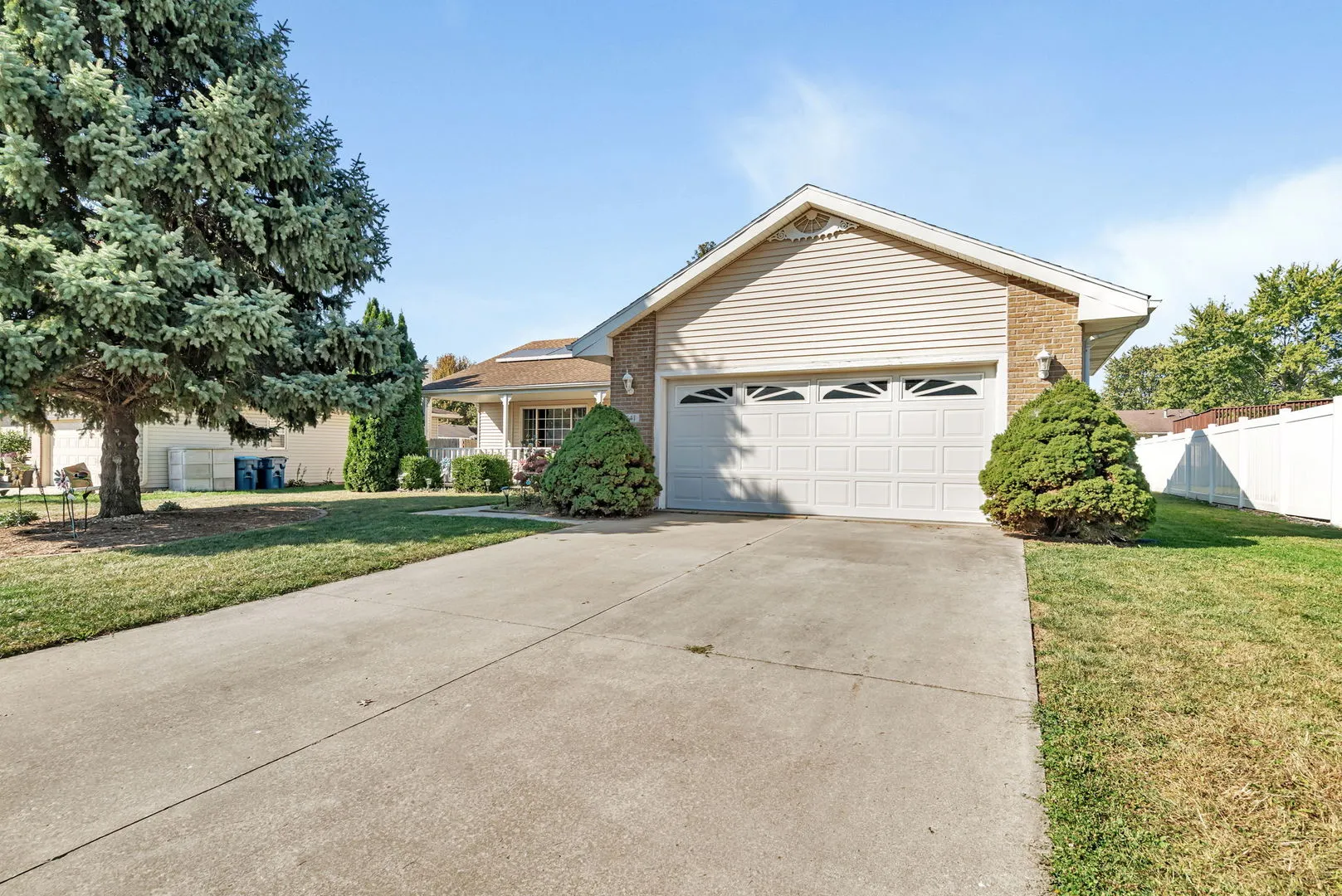 641 N Jackson Avenue IL