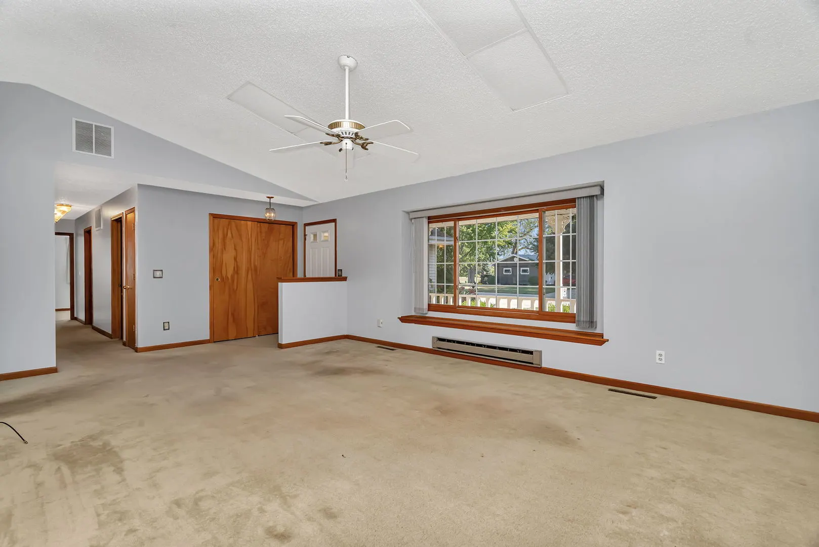 641 N Jackson Avenue IL