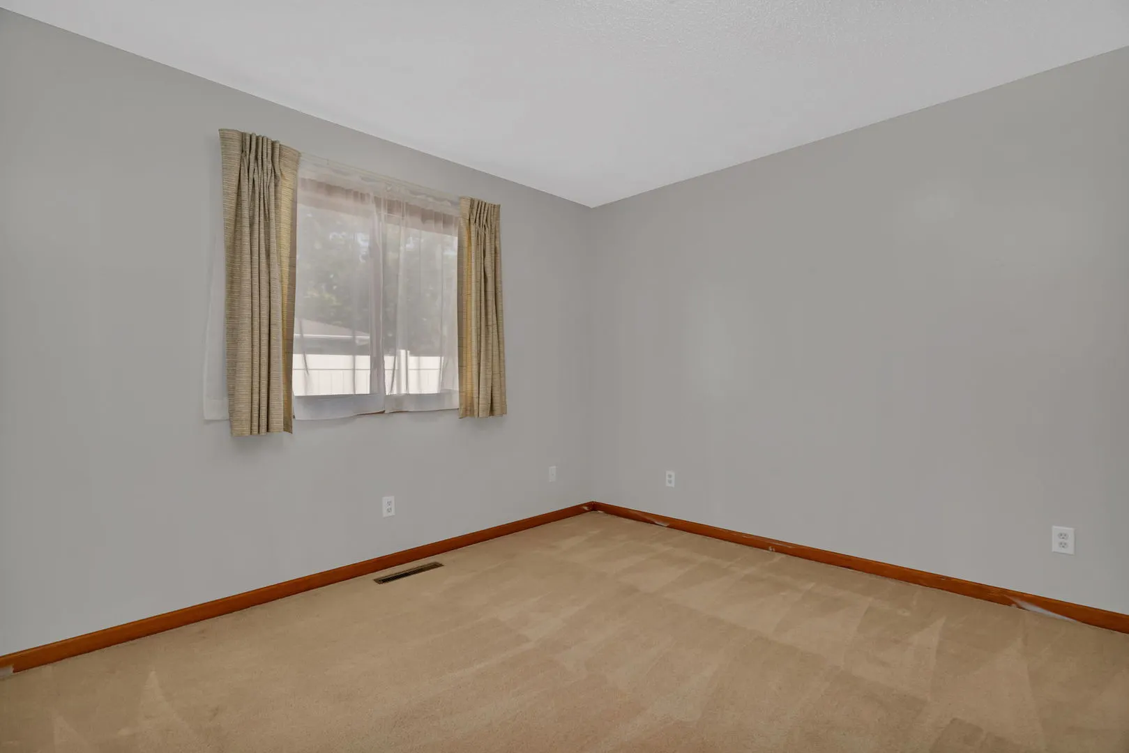 641 N Jackson Avenue IL