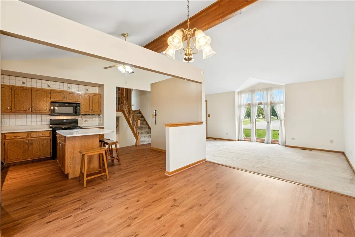2533 WATERFORD Drive IL