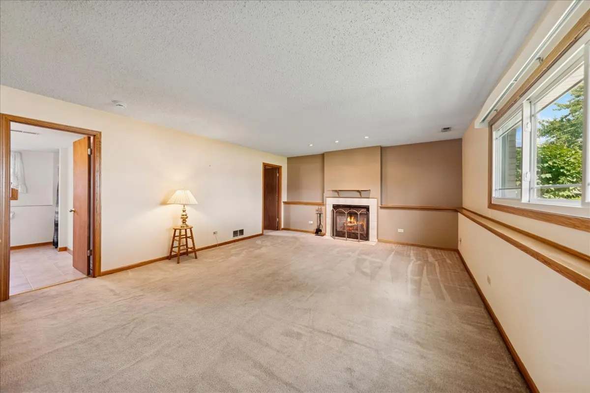 2533 WATERFORD Drive IL