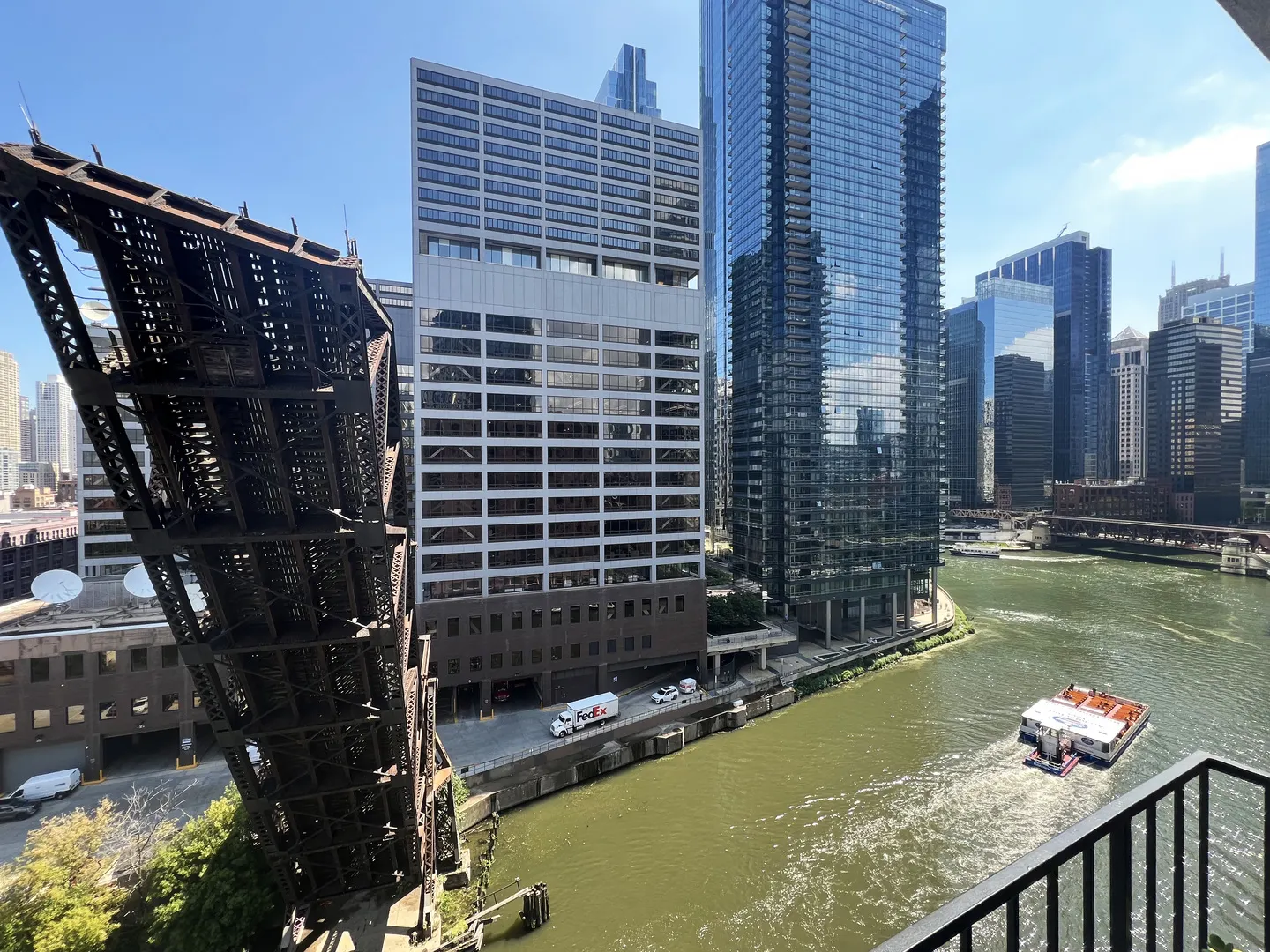 345 N Canal Street 1205 IL