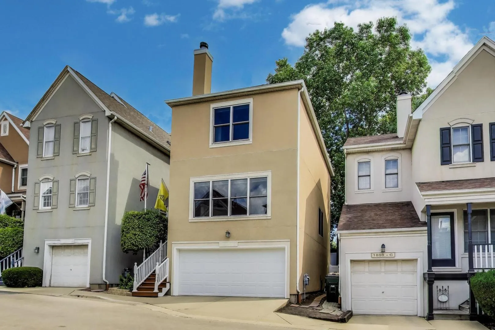 1800 W Diversey Parkway D IL