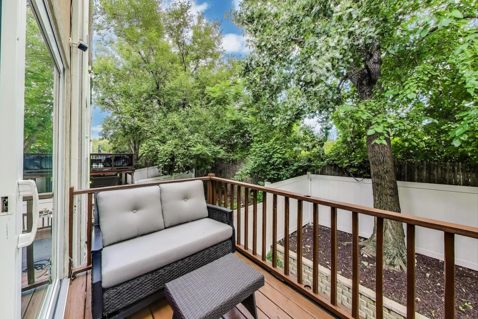 1800 W Diversey Parkway D IL