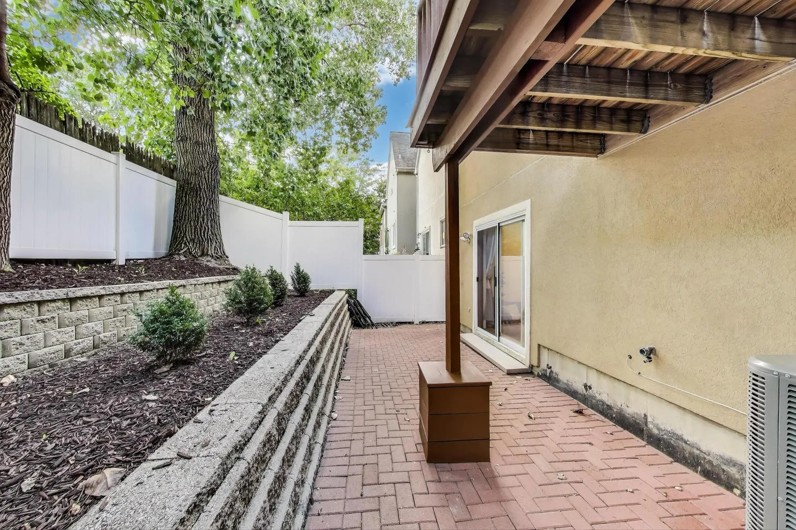 1800 W Diversey Parkway D IL