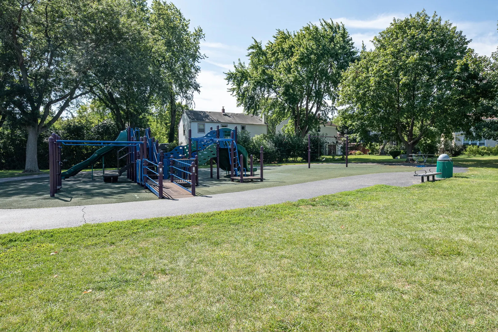 1325 Fairfax Lane IL
