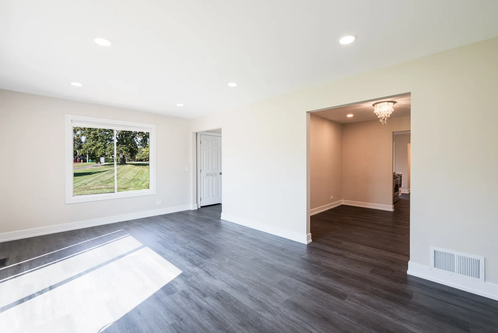 1325 Fairfax Lane IL
