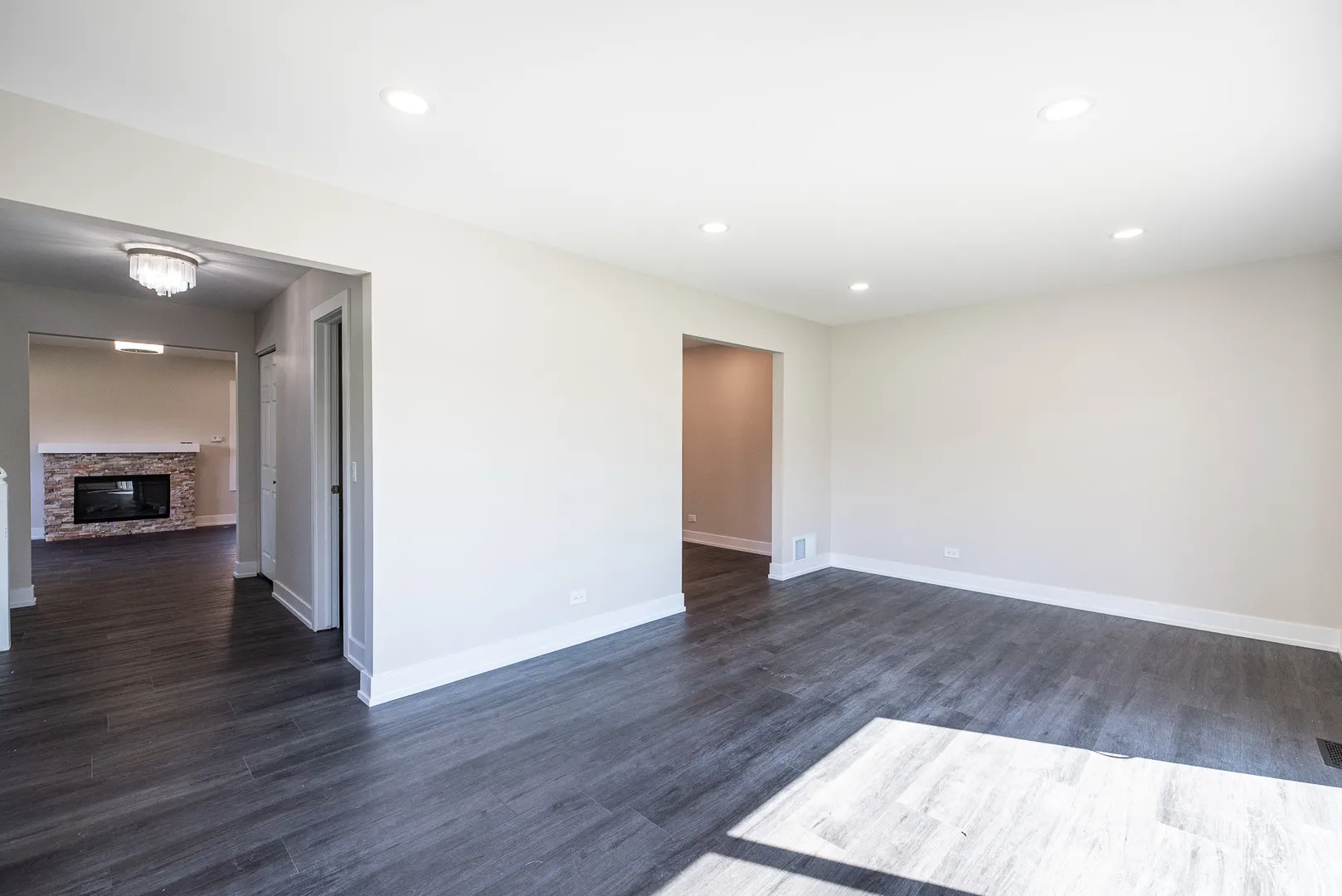 1325 Fairfax Lane IL