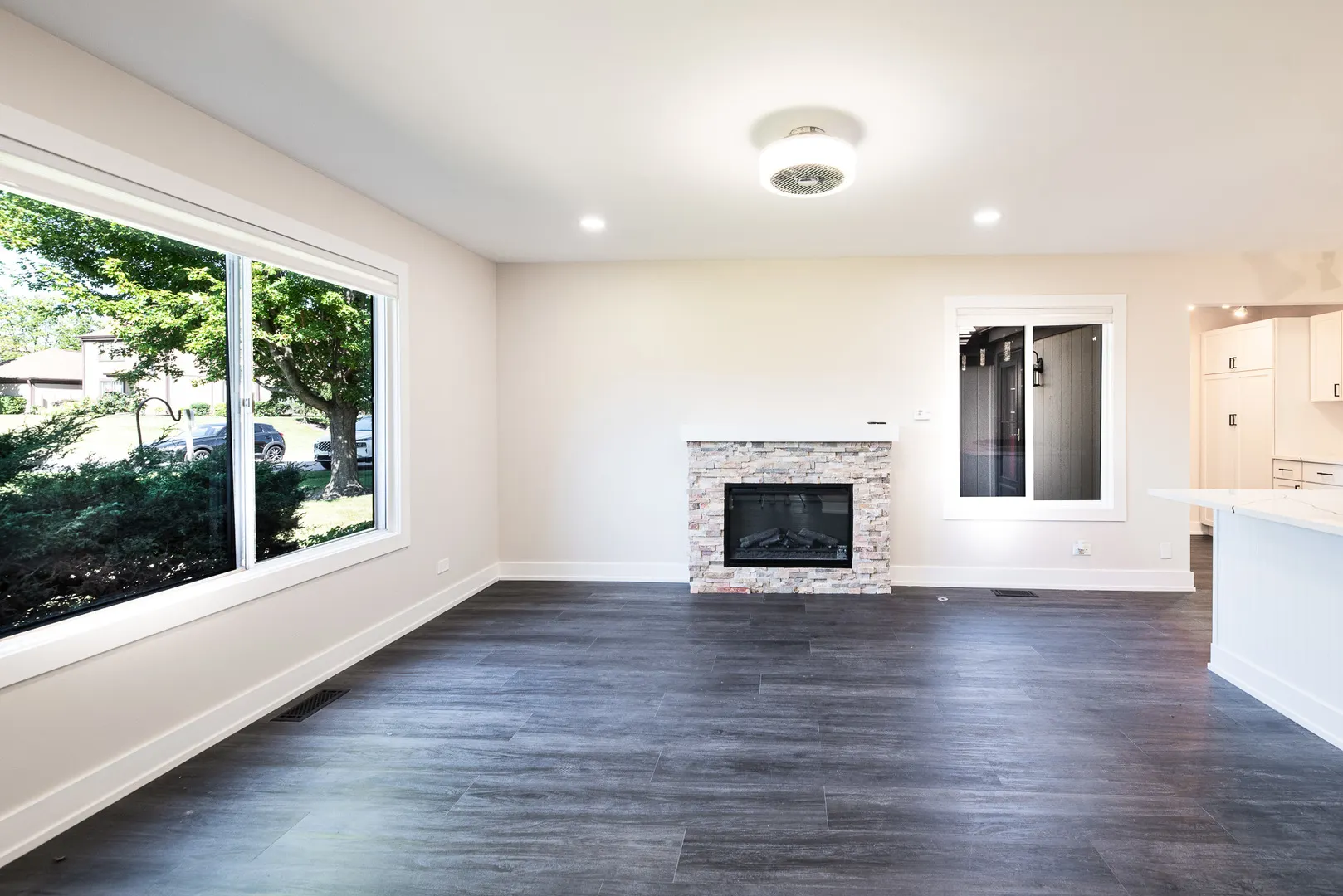 1325 Fairfax Lane IL