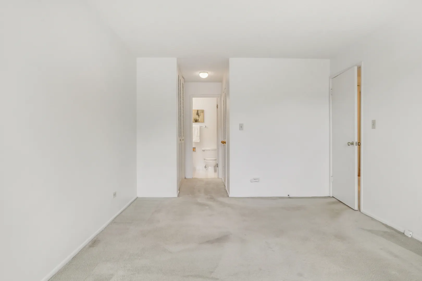 1107 S Old Wilke Road 201 IL