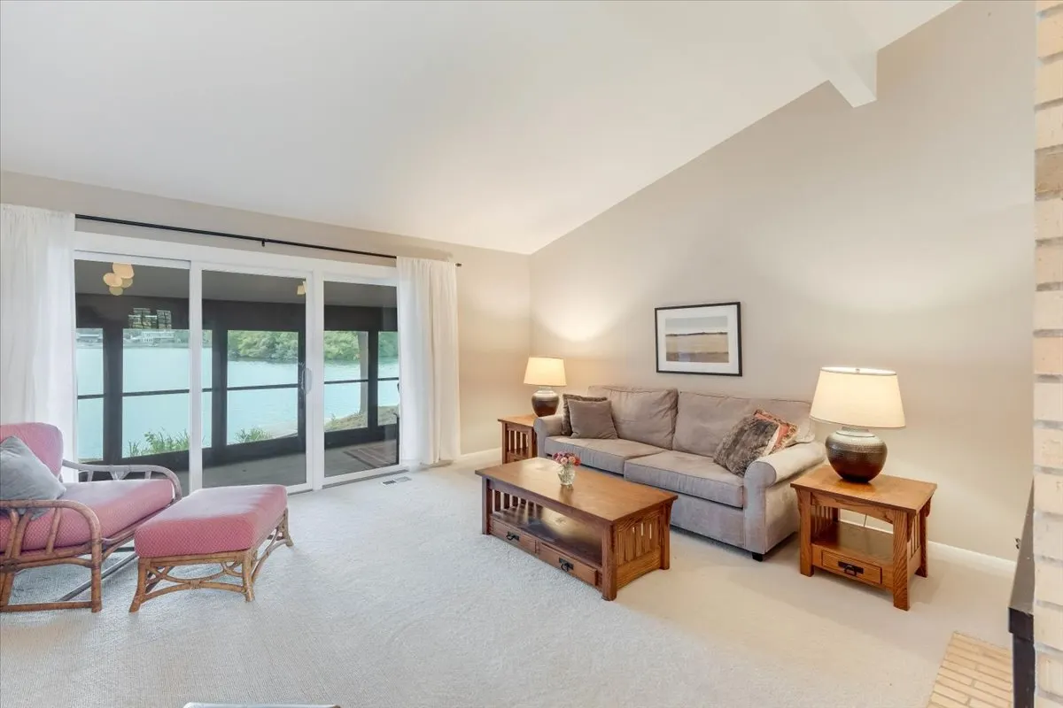 1921 Moraine Drive IL