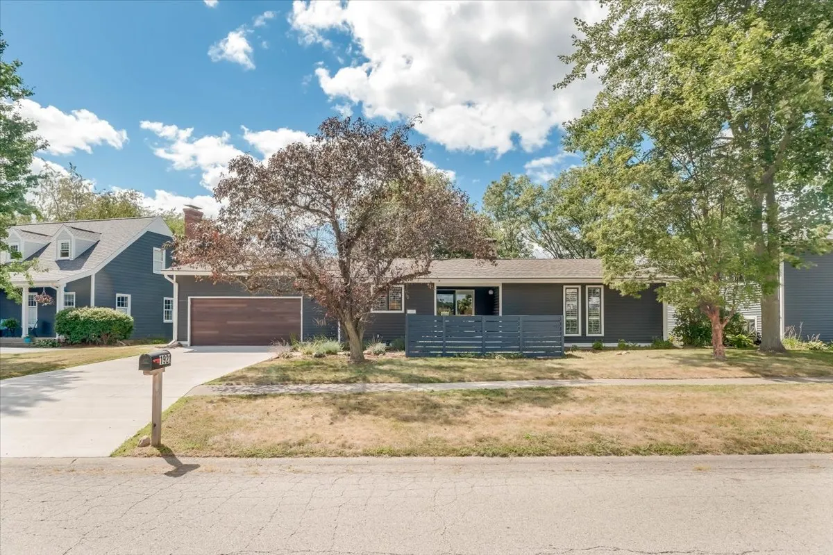 1921 Moraine Drive IL