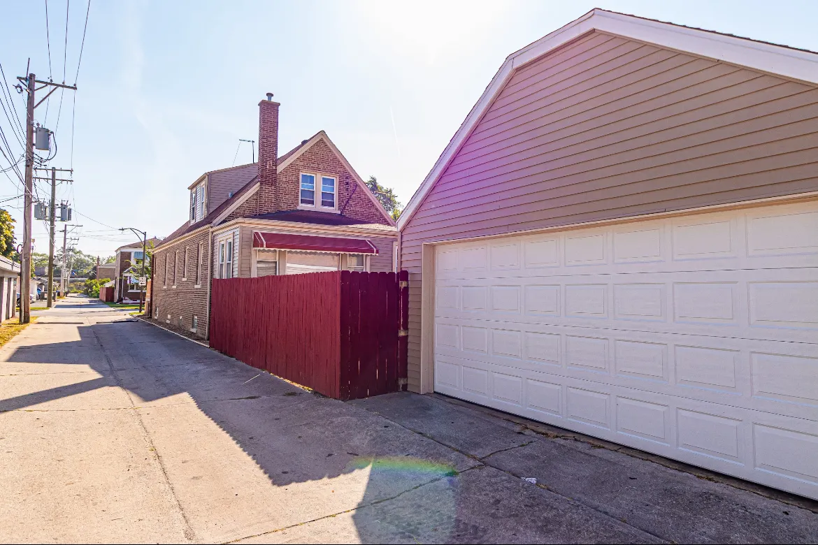 10714 S Eberhart Avenue IL