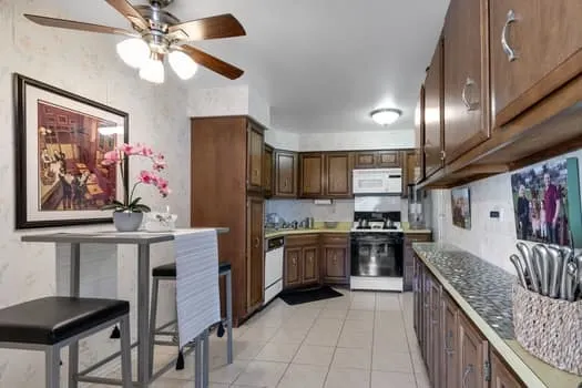 200 Lake Boulevard 455 IL