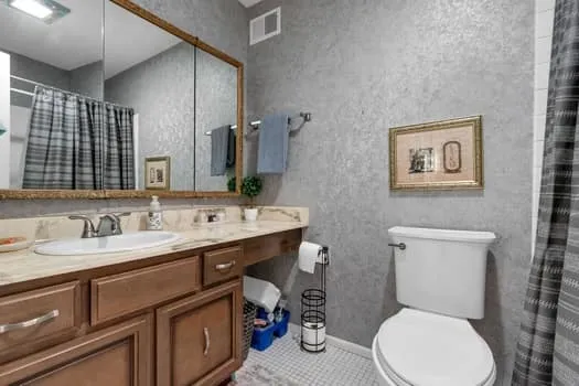 200 Lake Boulevard 455 IL