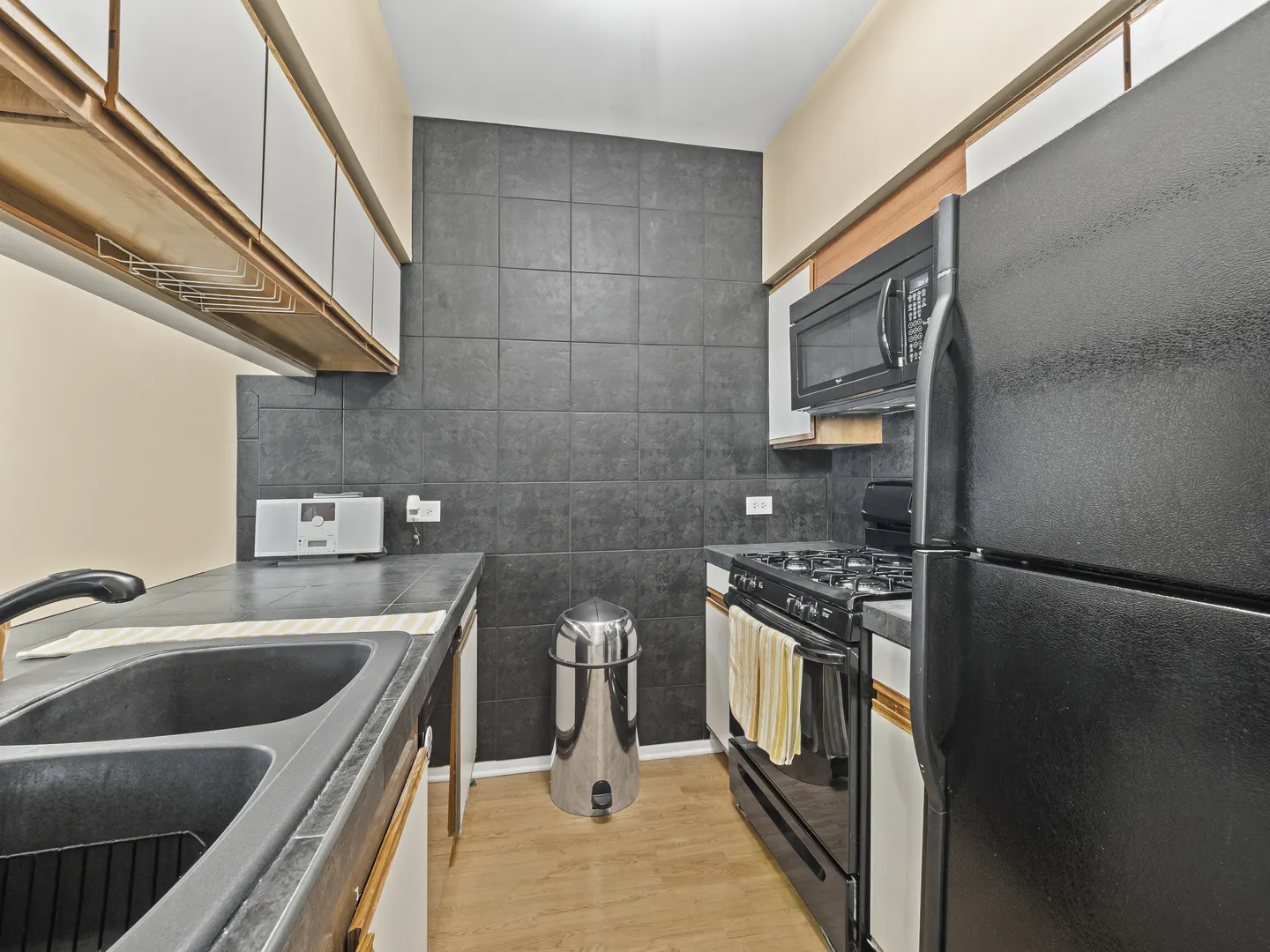 1229 Cranbrook Drive IL