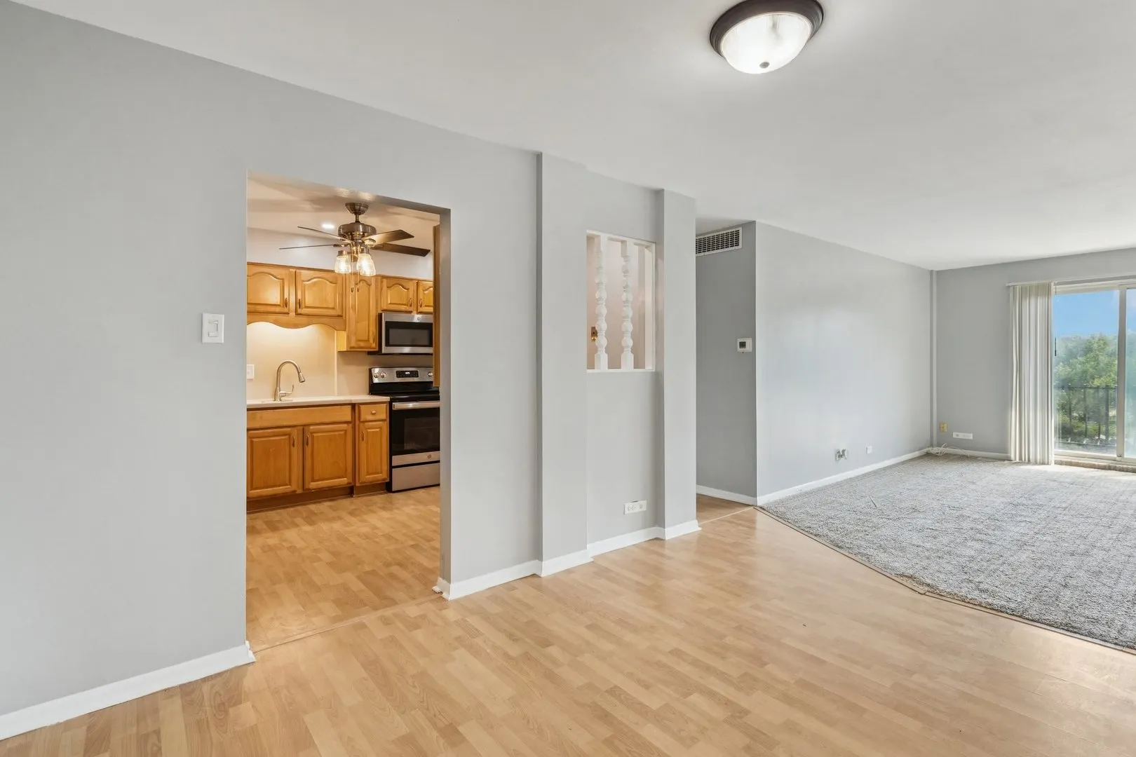 900 W Sunset Drive 410 IL