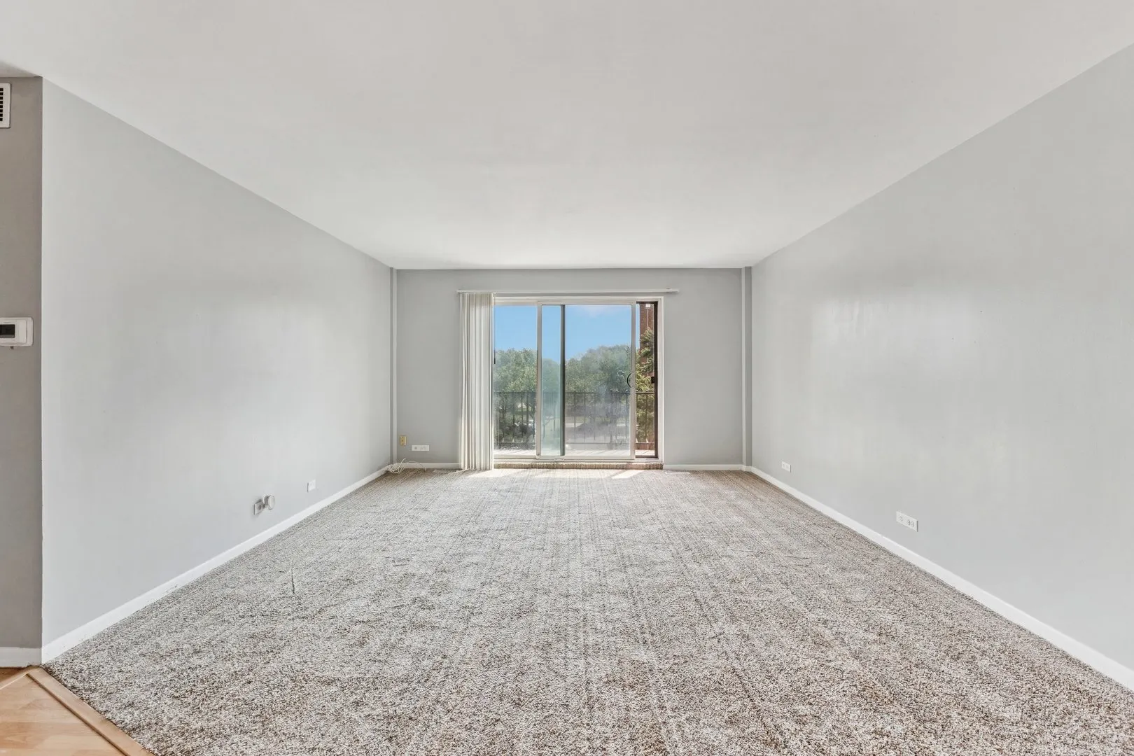 900 W Sunset Drive 410 IL