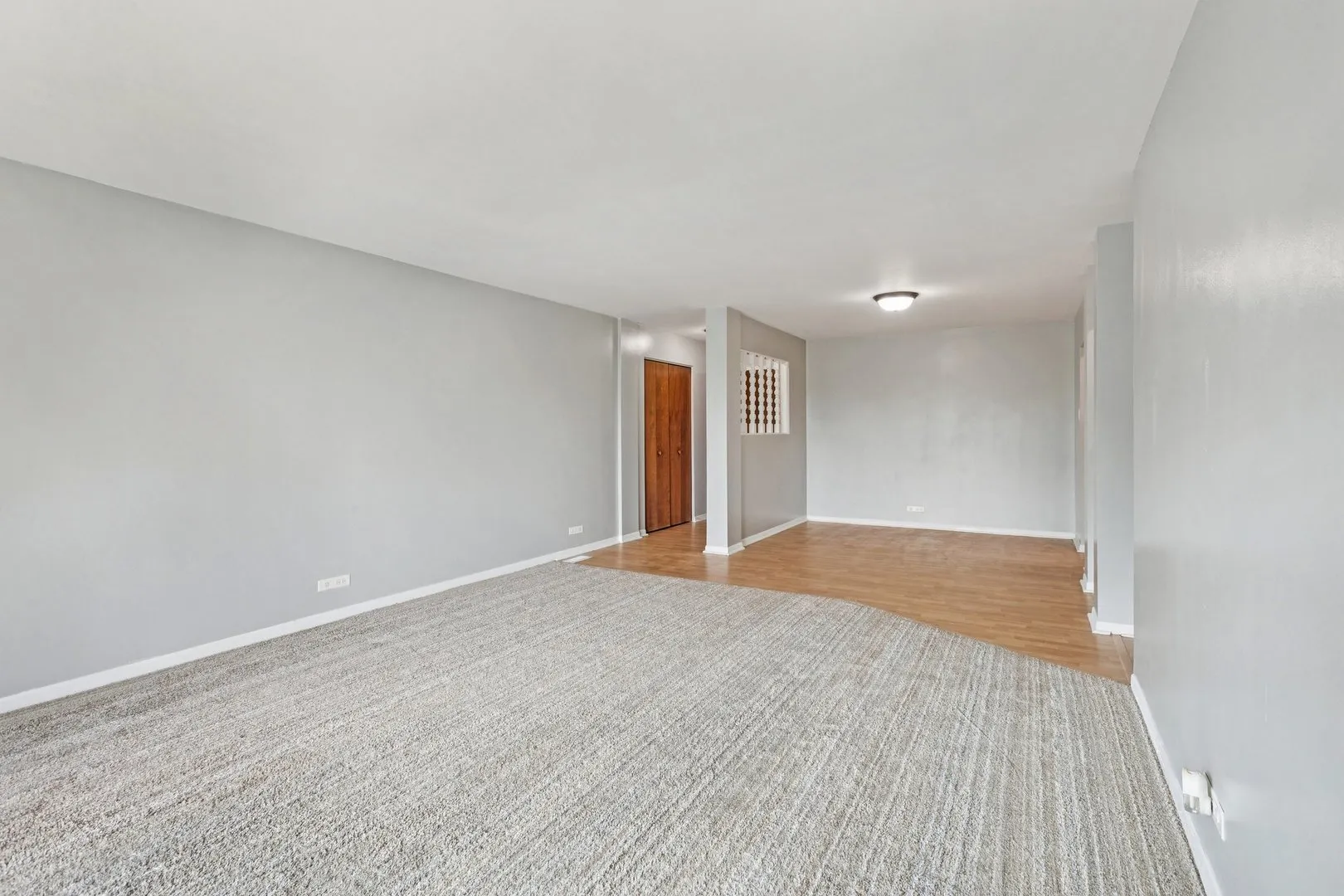 900 W Sunset Drive 410 IL
