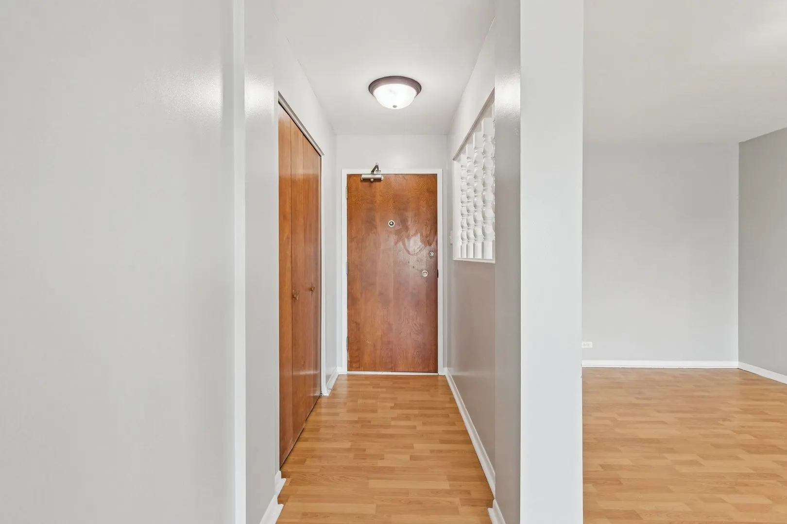 900 W Sunset Drive 410 IL