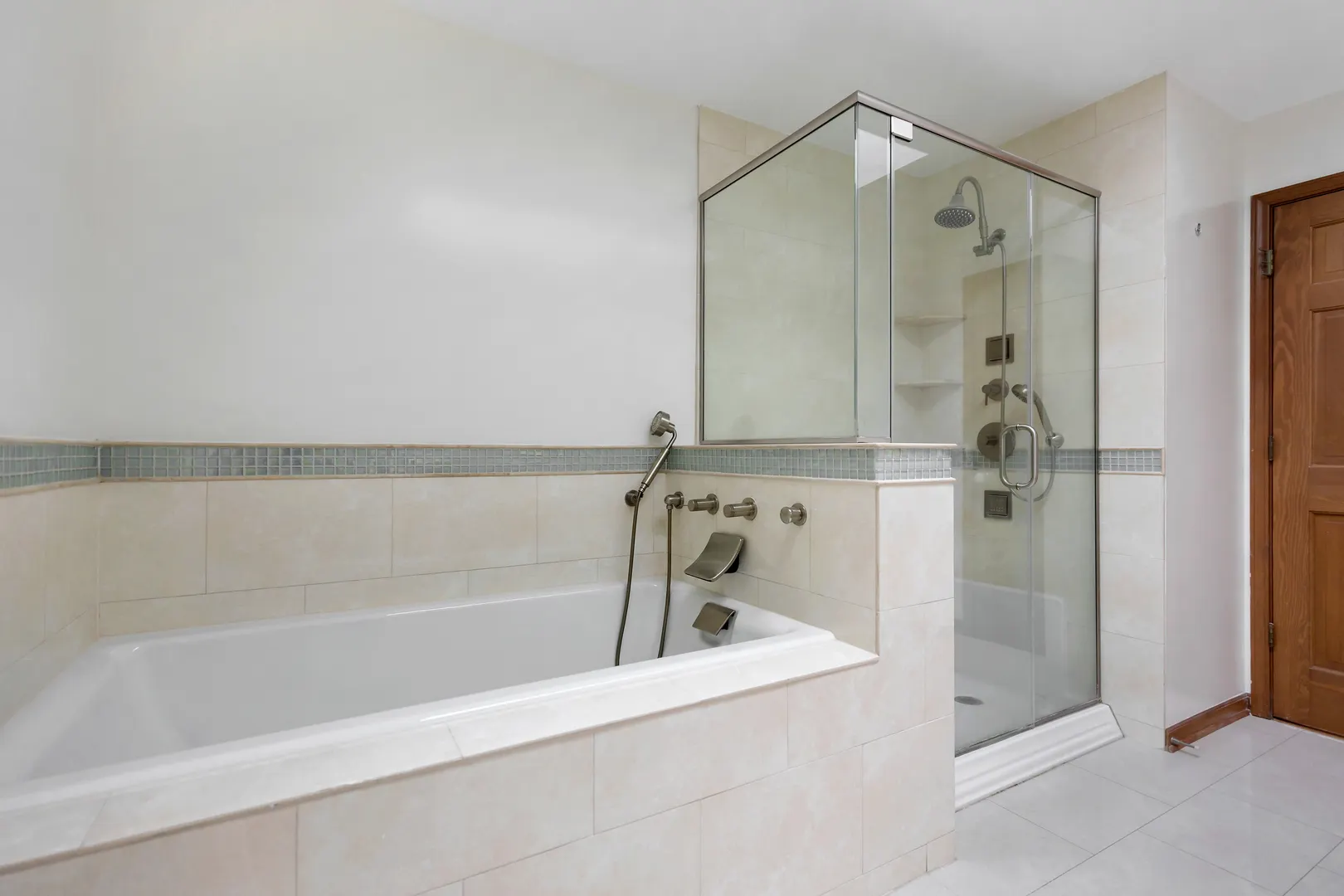 775 HARMON Boulevard IL