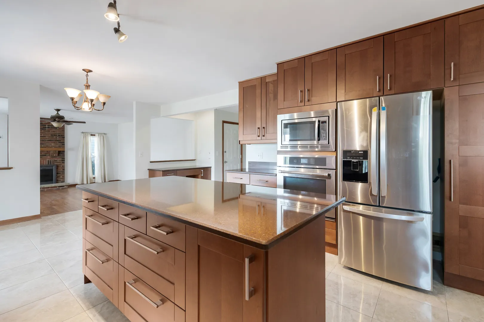 775 HARMON Boulevard IL