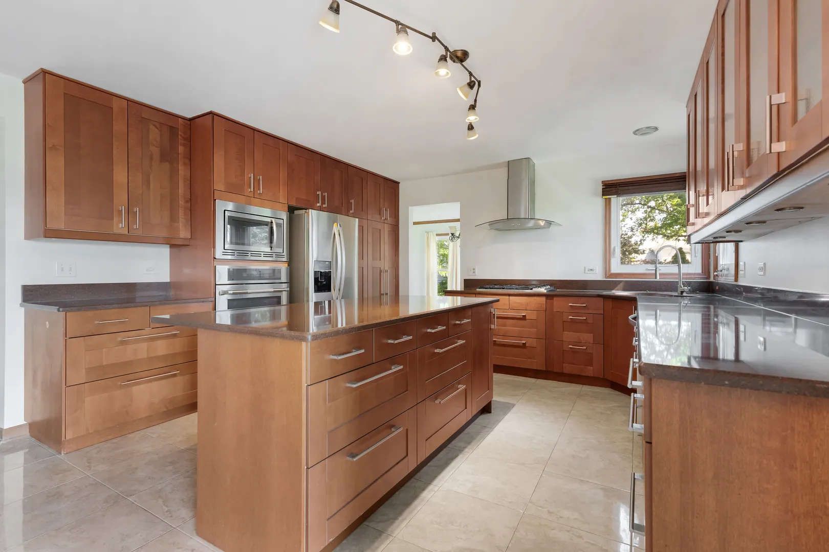 775 HARMON Boulevard IL