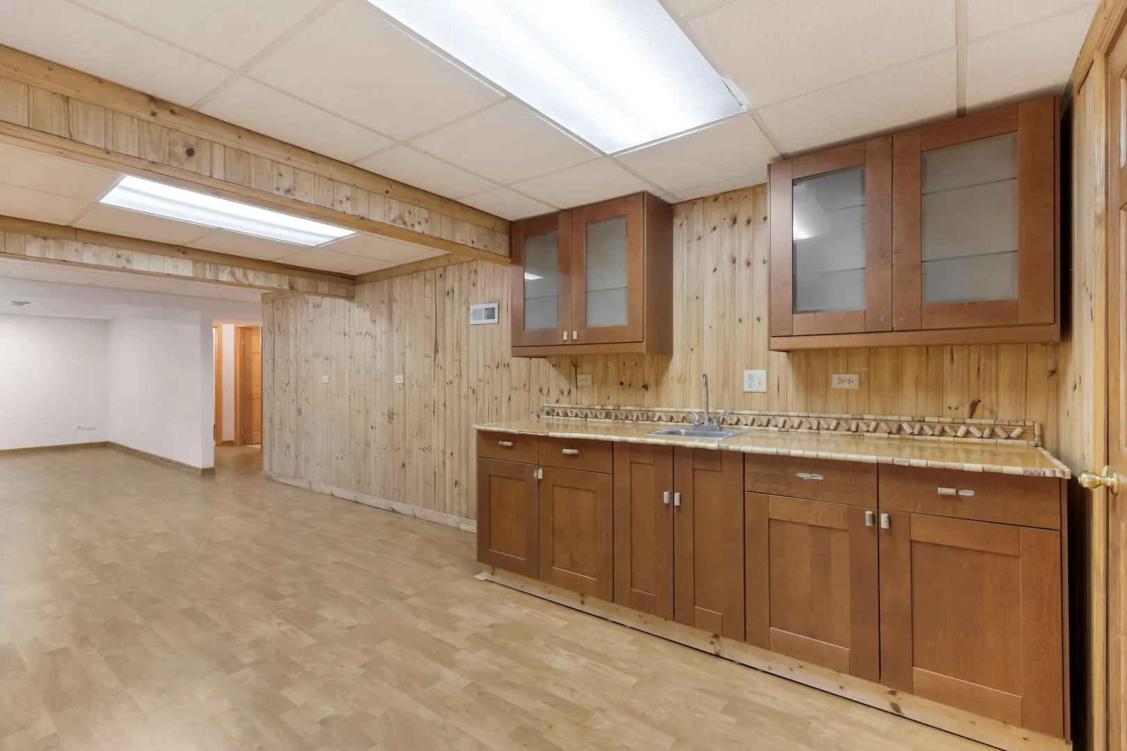 775 HARMON Boulevard IL