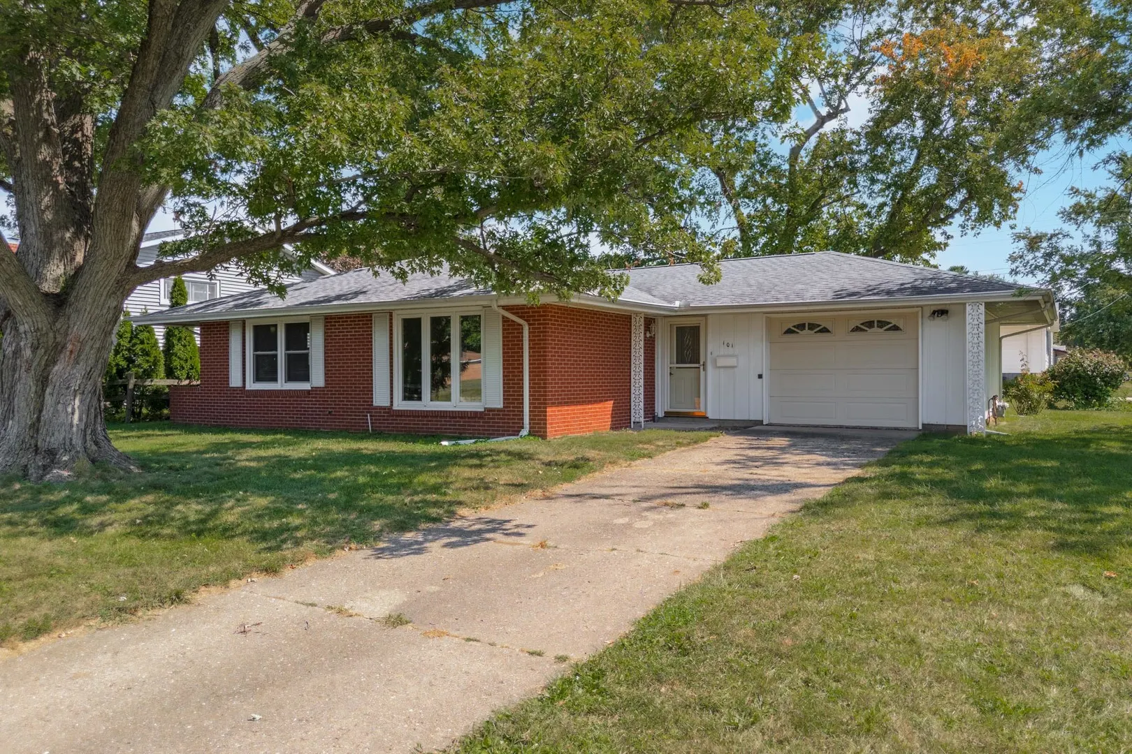 101 Radliff Road IL