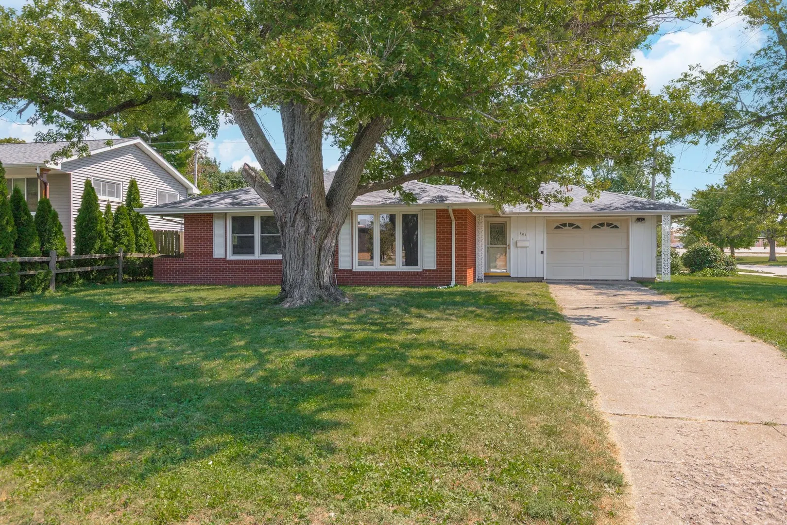 101 Radliff Road IL