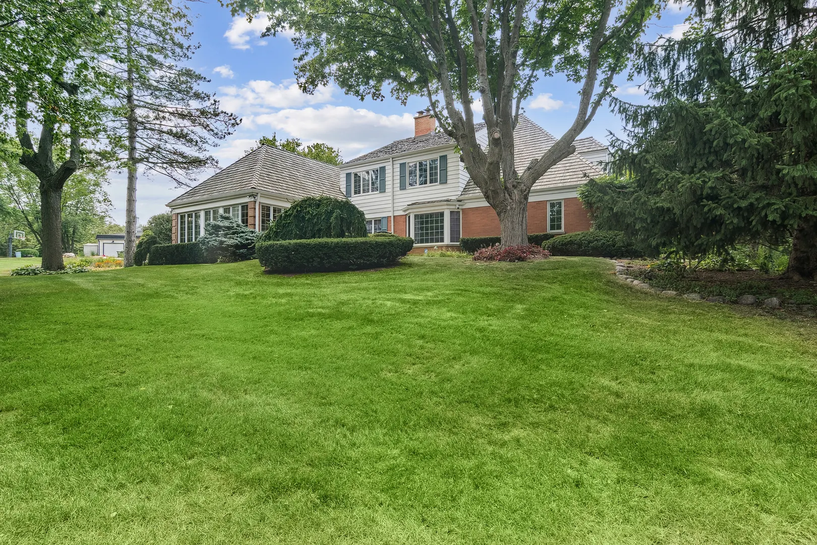 354 Grayfriars Lane IL