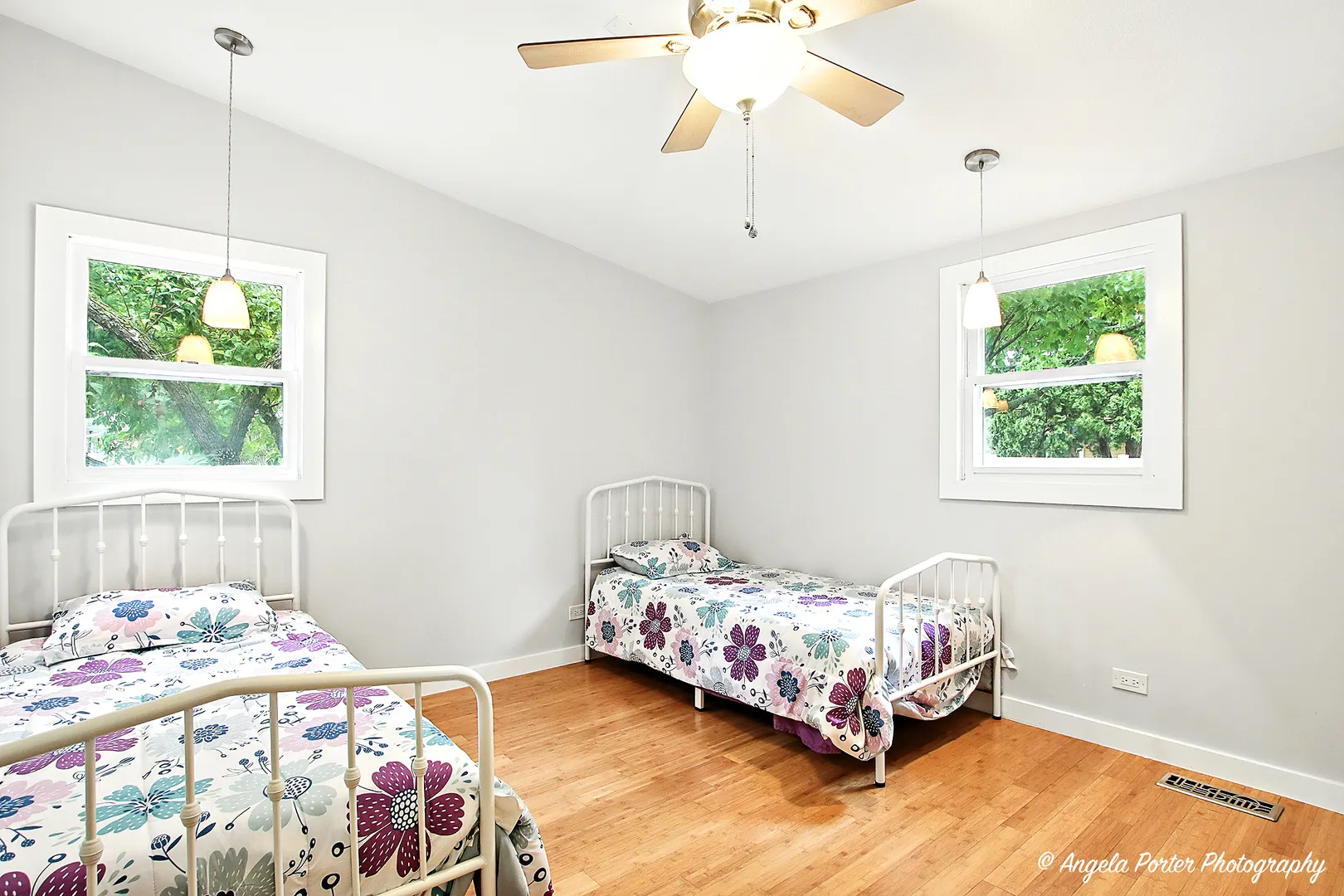 806 Nancy Lane IL