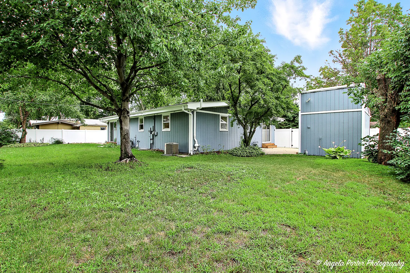 806 Nancy Lane IL
