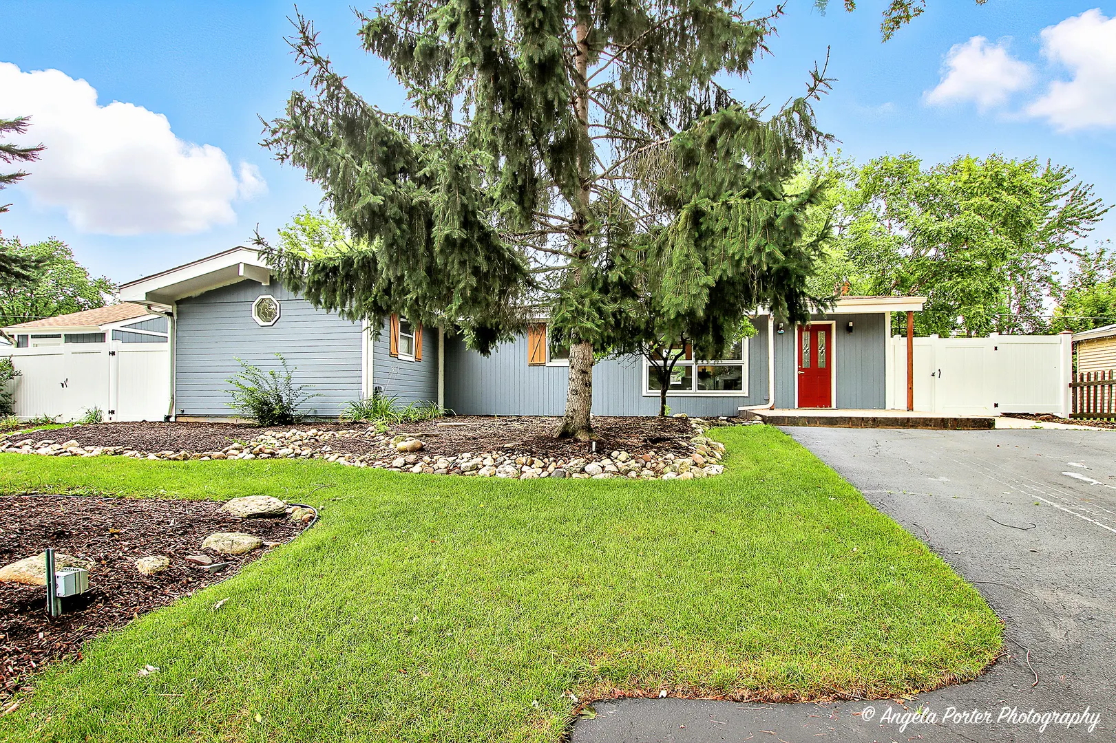 806 Nancy Lane IL