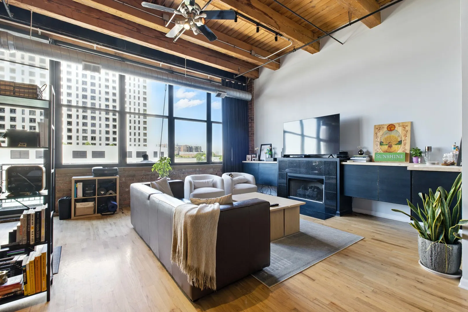 1243 S Wabash Avenue 401 IL