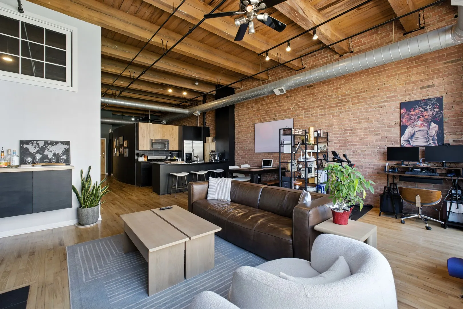 1243 S Wabash Avenue 401 IL