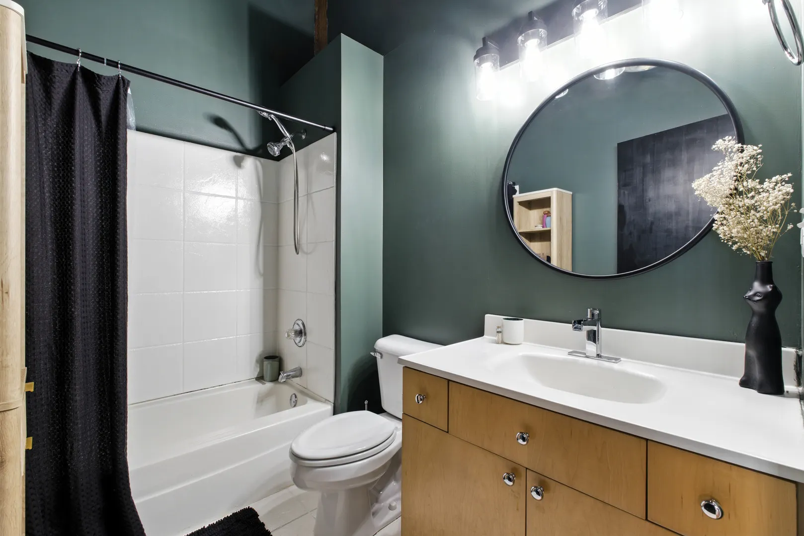 1243 S Wabash Avenue 401 IL