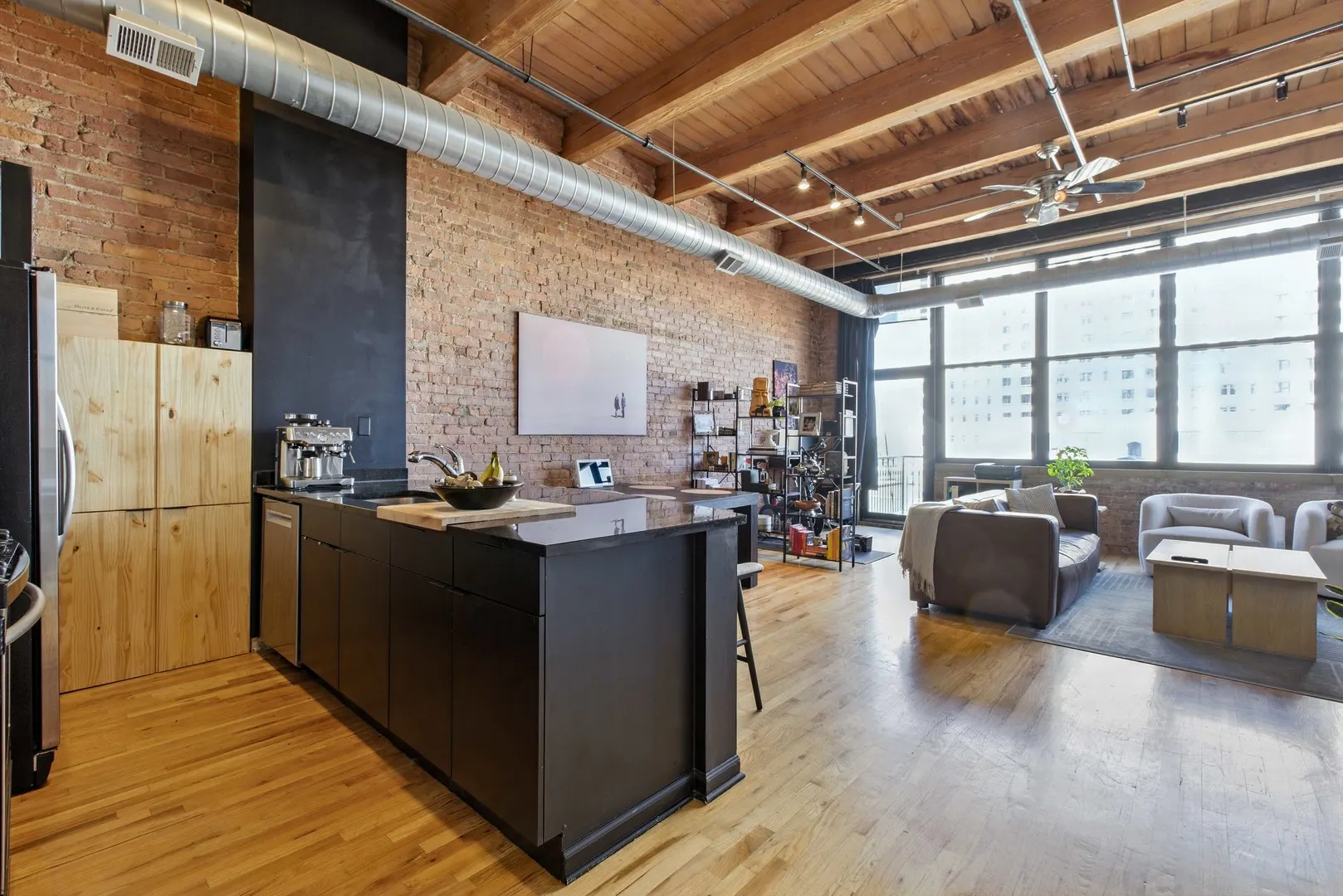 1243 S Wabash Avenue 401 IL