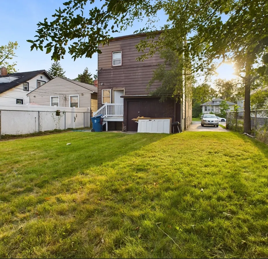 625 Ingraham Avenue IL