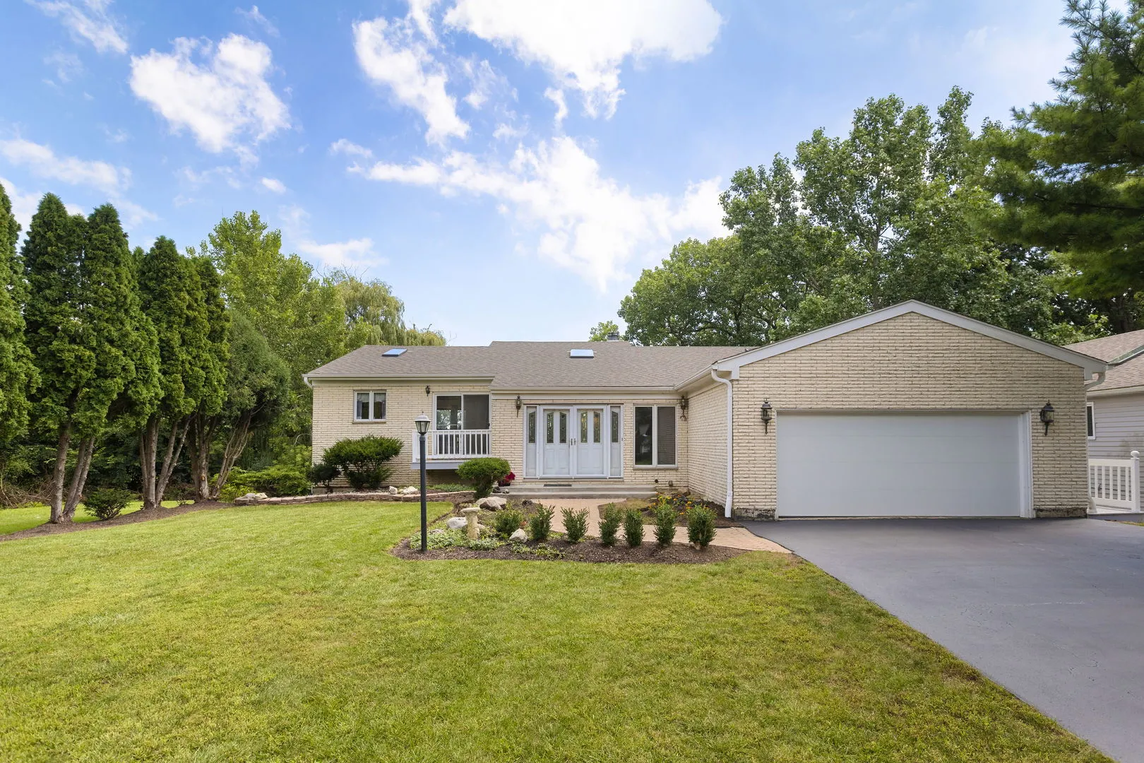 2027 Alta Vista Drive IL