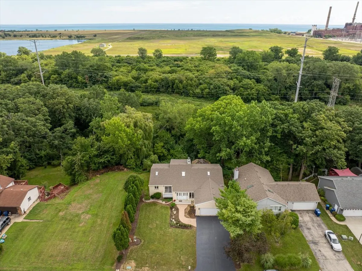 2027 Alta Vista Drive IL