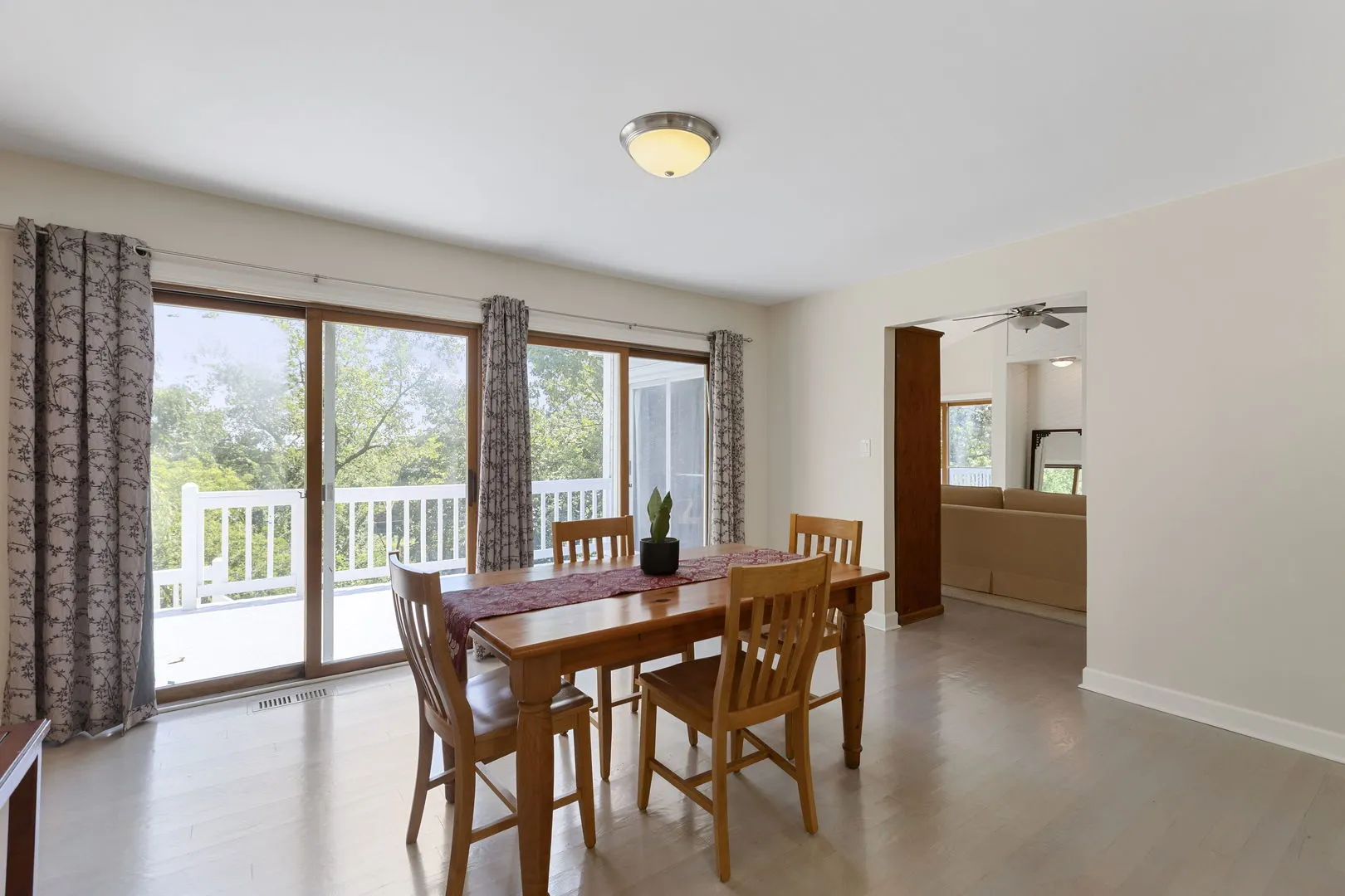 2027 Alta Vista Drive IL
