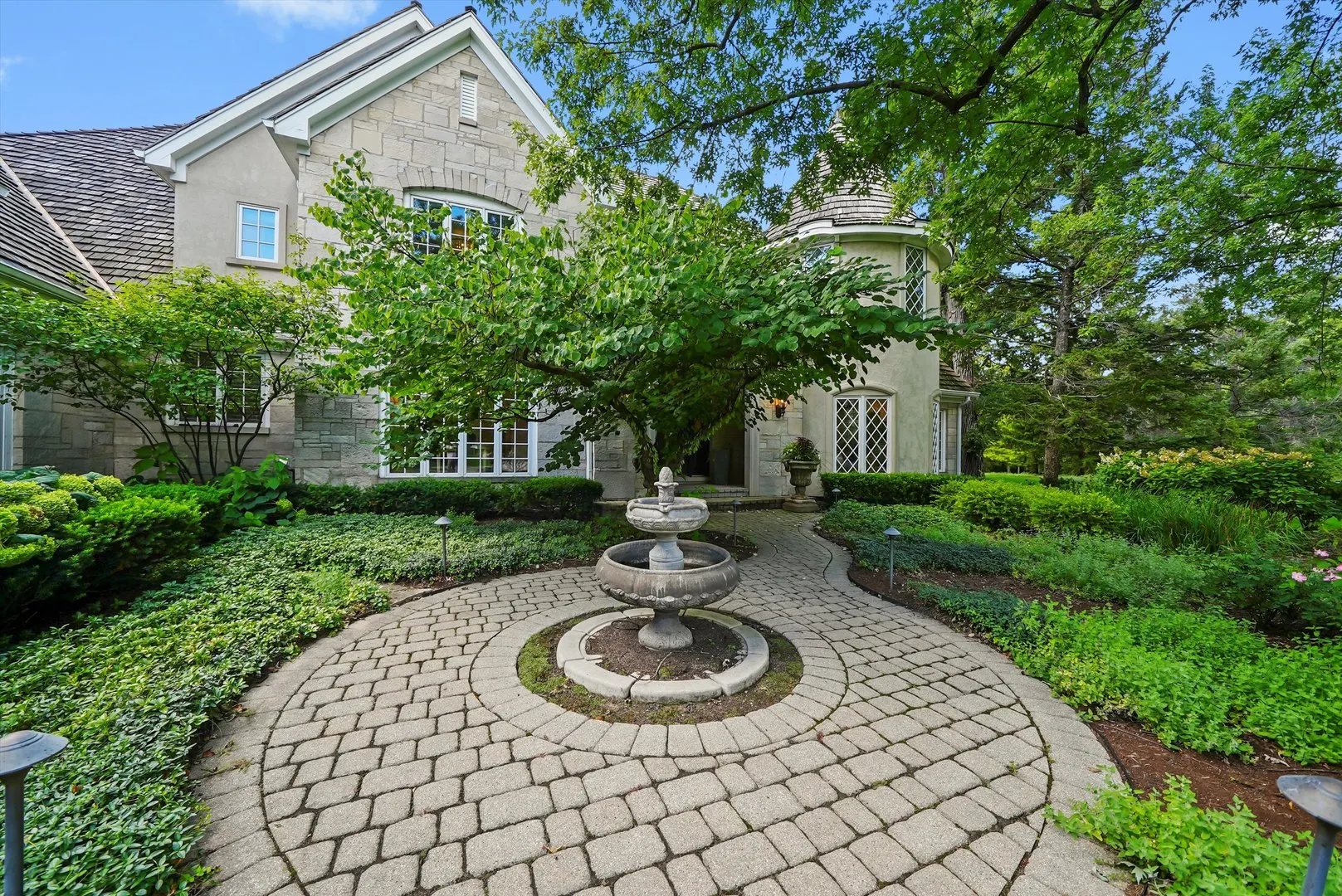 1 Kensington Drive IL
