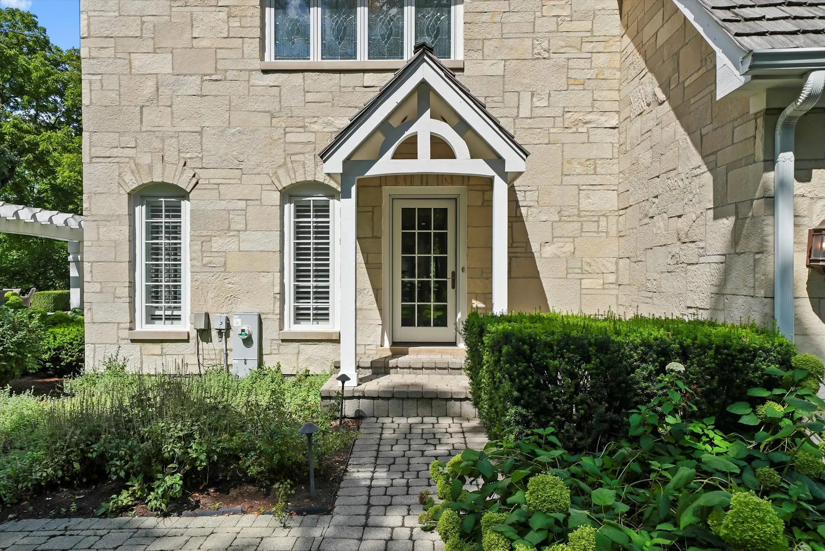 1 Kensington Drive IL