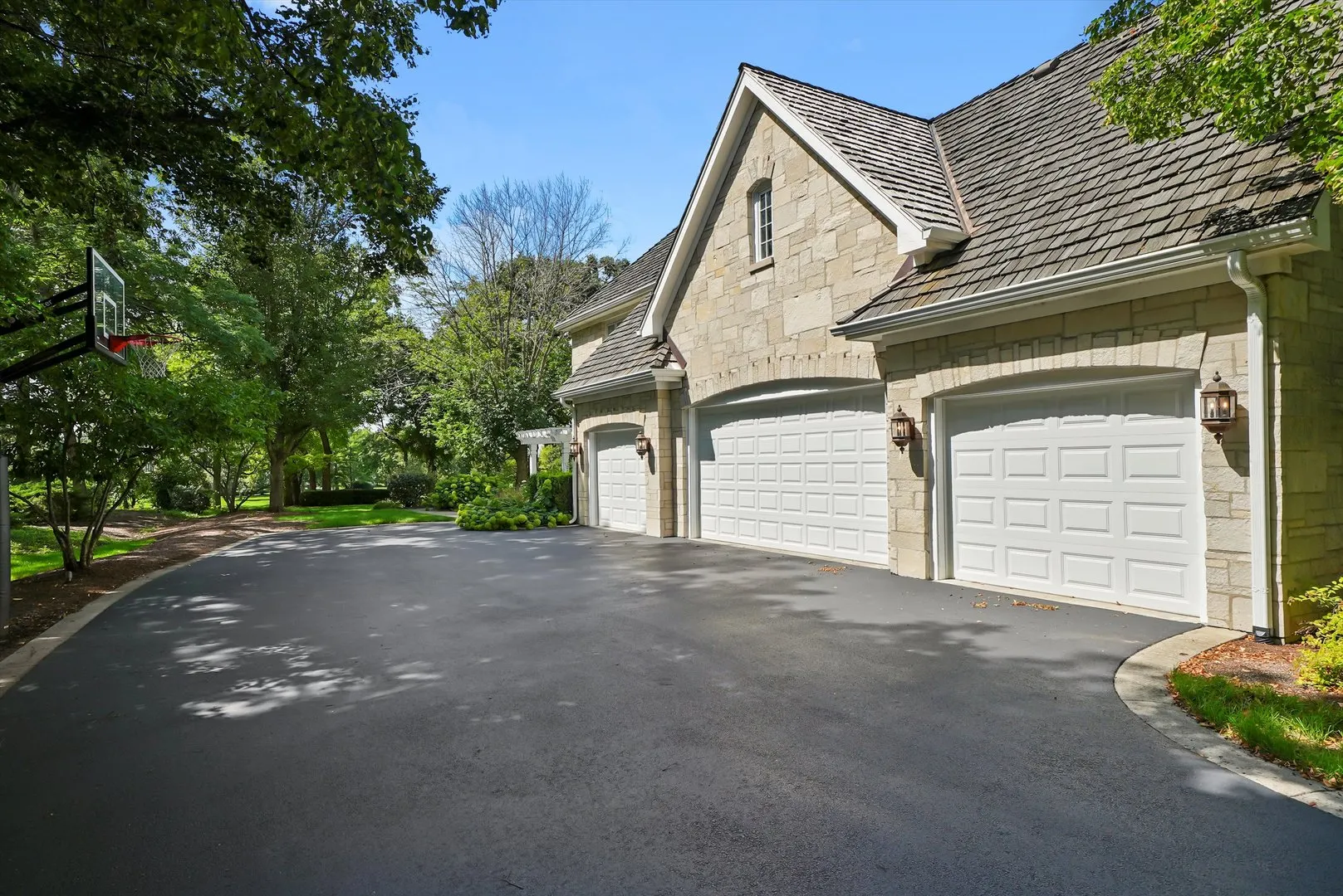 1 Kensington Drive IL