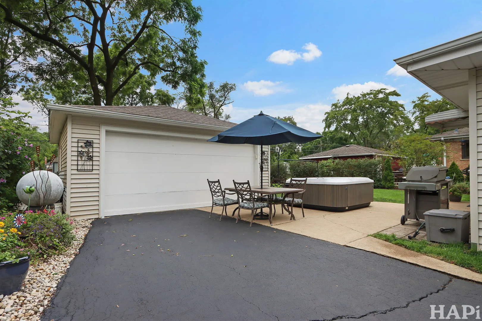 108 S Hickory Street IL